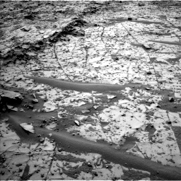 Nasa's Mars rover Curiosity acquired this image using its Left Navigation Camera on Sol 792, at drive 352, site number 44