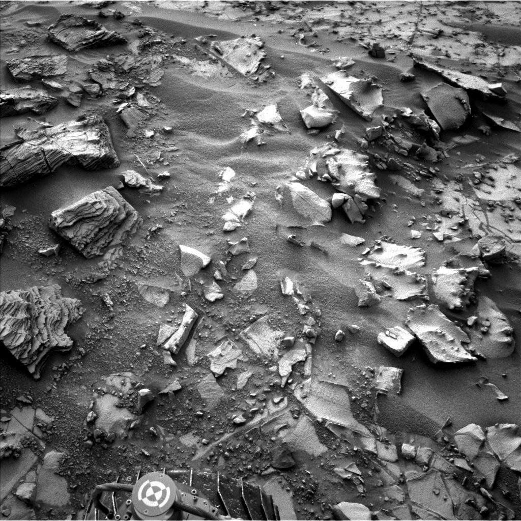 Nasa's Mars rover Curiosity acquired this image using its Left Navigation Camera on Sol 792, at drive 370, site number 44