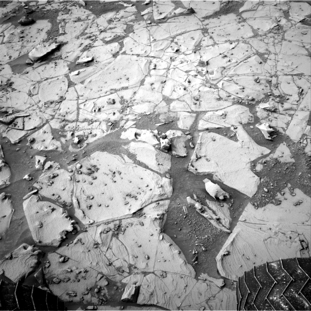 Nasa's Mars rover Curiosity acquired this image using its Right Navigation Camera on Sol 792, at drive 298, site number 44