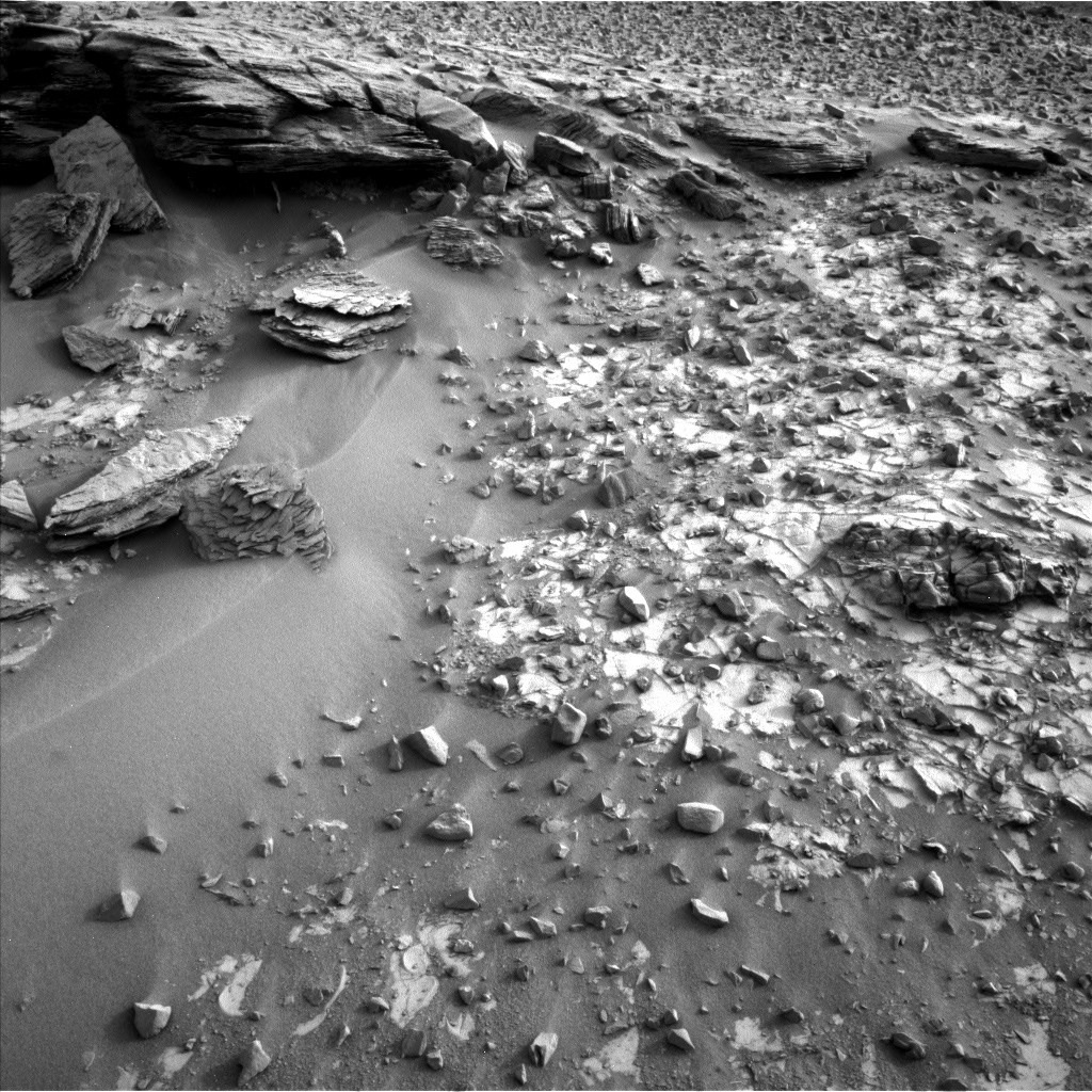 Nasa's Mars rover Curiosity acquired this image using its Left Navigation Camera on Sol 794, at drive 568, site number 44