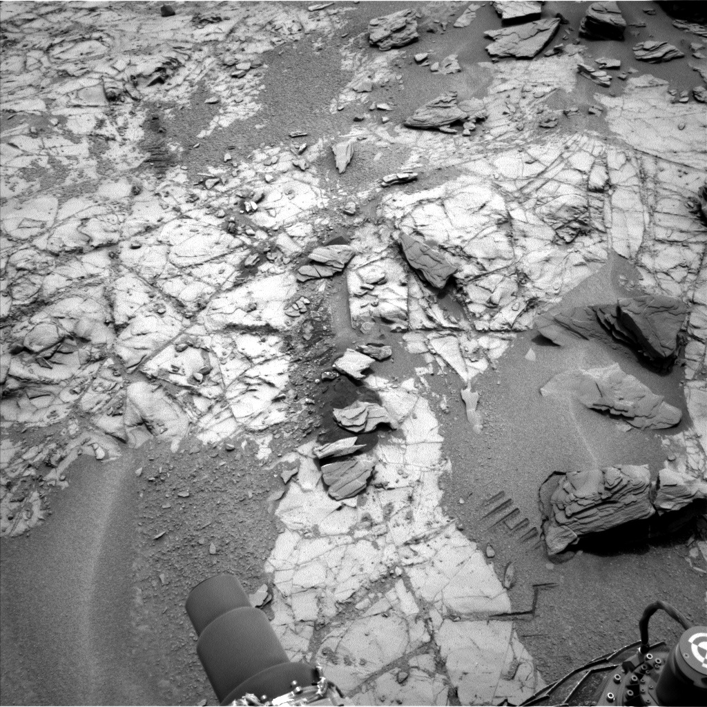 Nasa's Mars rover Curiosity acquired this image using its Left Navigation Camera on Sol 797, at drive 652, site number 44