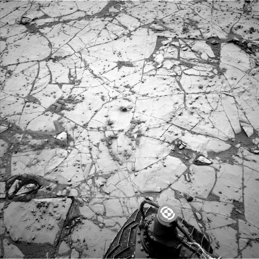 Nasa's Mars rover Curiosity acquired this image using its Left Navigation Camera on Sol 797, at drive 832, site number 44