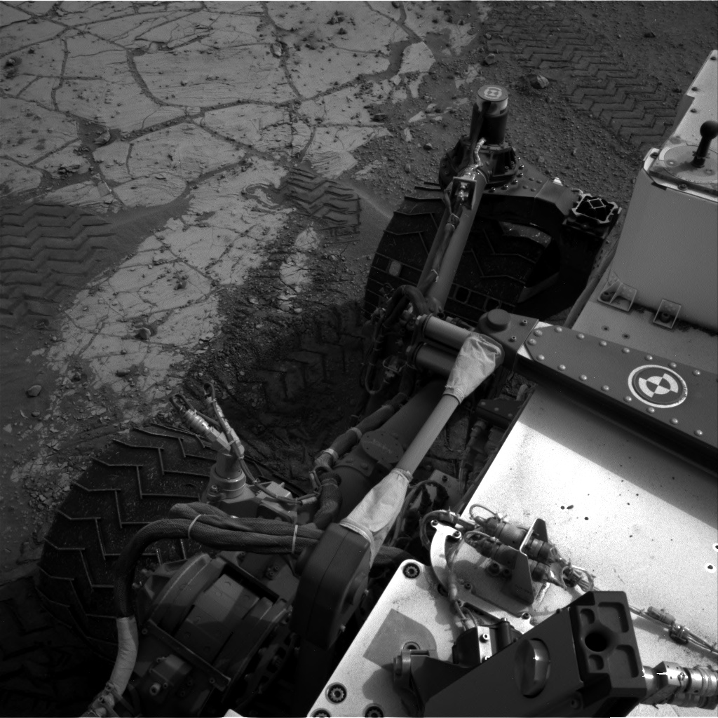 Nasa's Mars rover Curiosity acquired this image using its Right Navigation Camera on Sol 797, at drive 920, site number 44