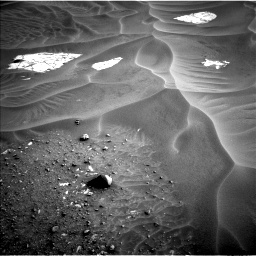 Nasa's Mars rover Curiosity acquired this image using its Left Navigation Camera on Sol 799, at drive 932, site number 44