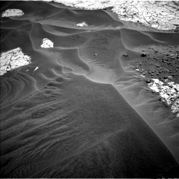 Nasa's Mars rover Curiosity acquired this image using its Left Navigation Camera on Sol 799, at drive 1082, site number 44