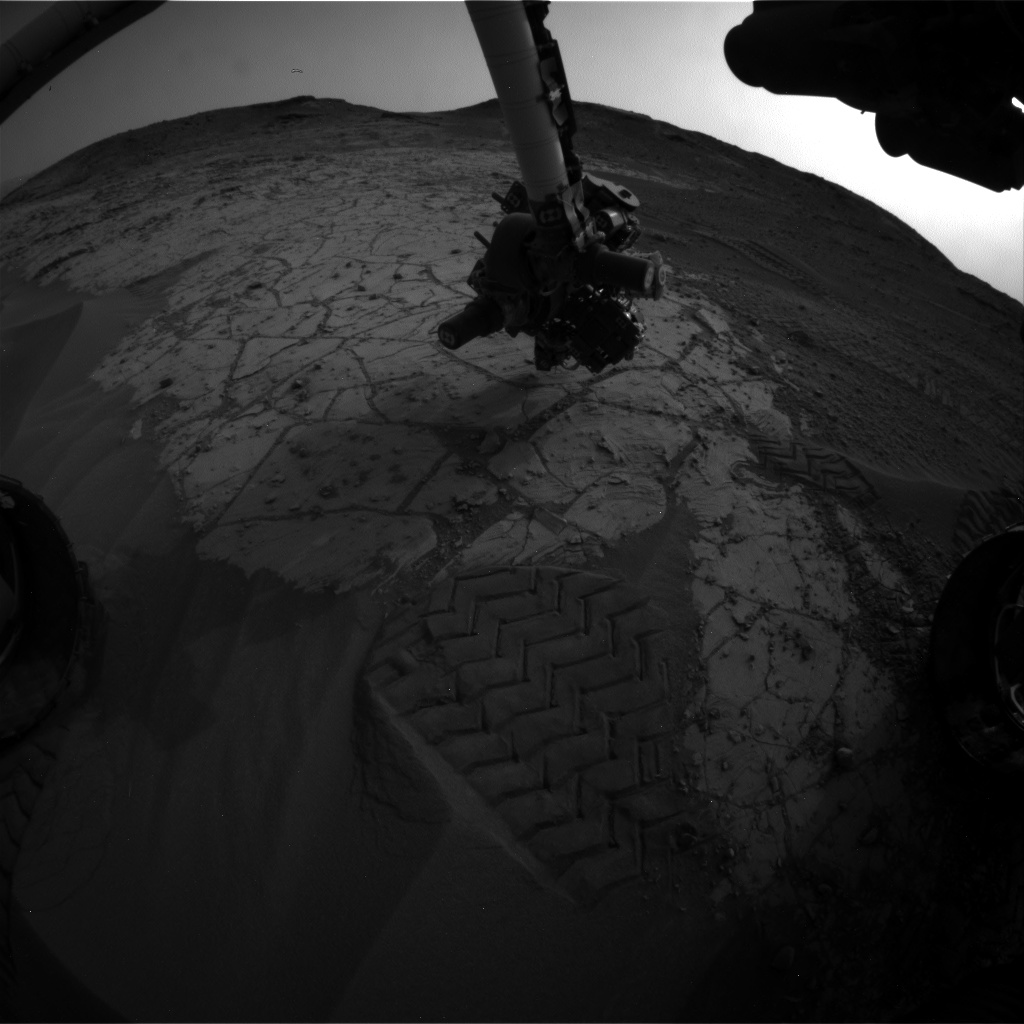 Nasa's Mars rover Curiosity acquired this image using its Front Hazard Avoidance Camera (Front Hazcam) on Sol 806, at drive 1282, site number 44