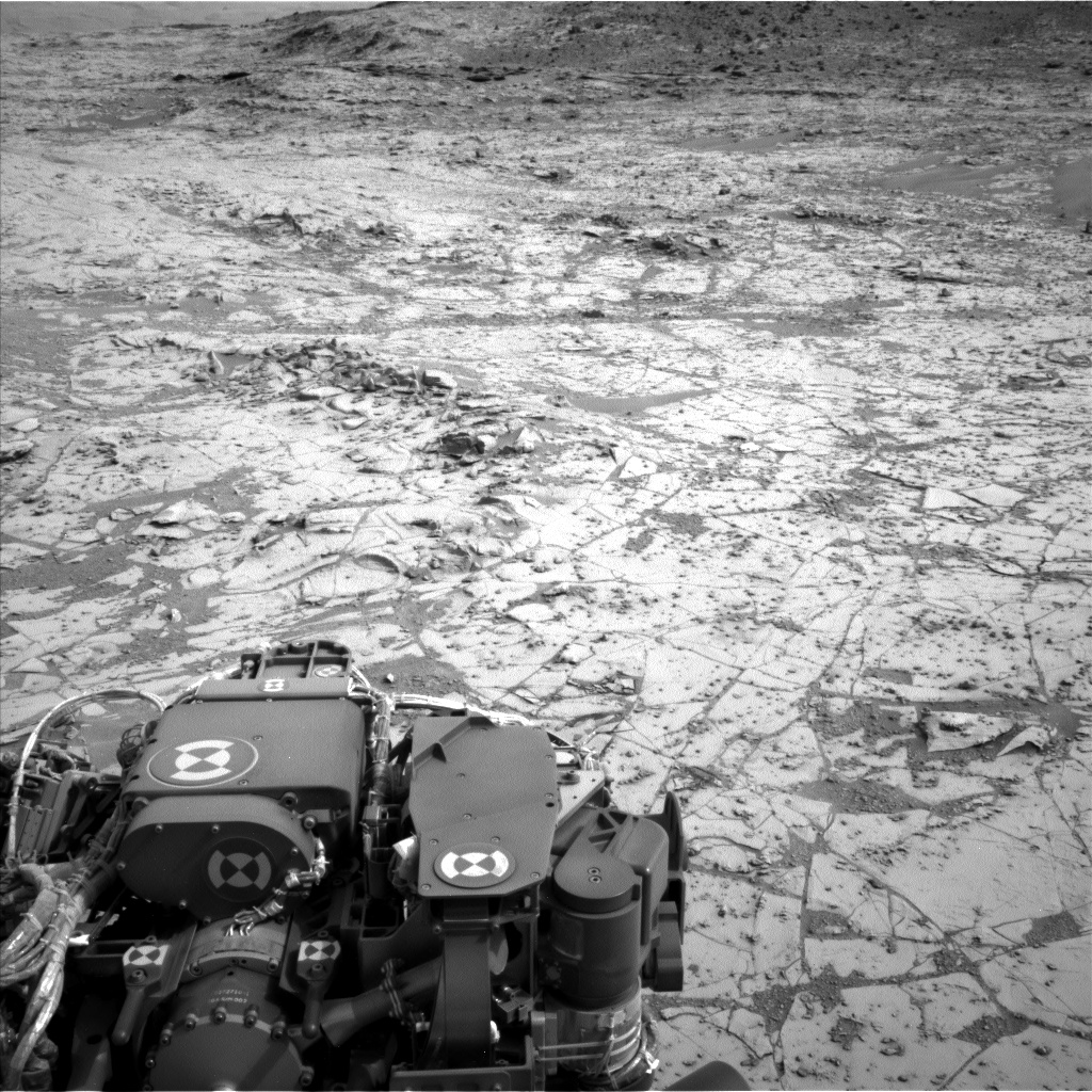 Nasa's Mars rover Curiosity acquired this image using its Left Navigation Camera on Sol 807, at drive 1336, site number 44