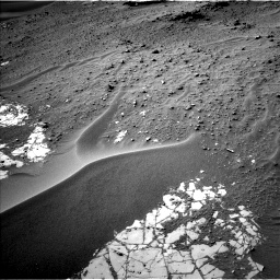 Nasa's Mars rover Curiosity acquired this image using its Left Navigation Camera on Sol 807, at drive 1348, site number 44