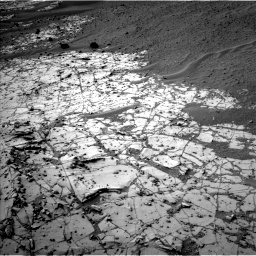 Nasa's Mars rover Curiosity acquired this image using its Left Navigation Camera on Sol 807, at drive 1366, site number 44