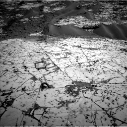 Nasa's Mars rover Curiosity acquired this image using its Left Navigation Camera on Sol 807, at drive 1414, site number 44