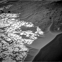 Nasa's Mars rover Curiosity acquired this image using its Right Navigation Camera on Sol 807, at drive 1360, site number 44