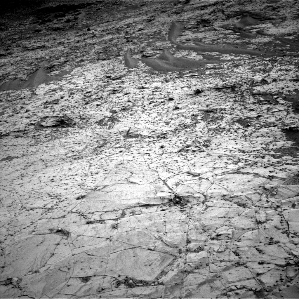 Nasa's Mars rover Curiosity acquired this image using its Left Navigation Camera on Sol 812, at drive 1546, site number 44