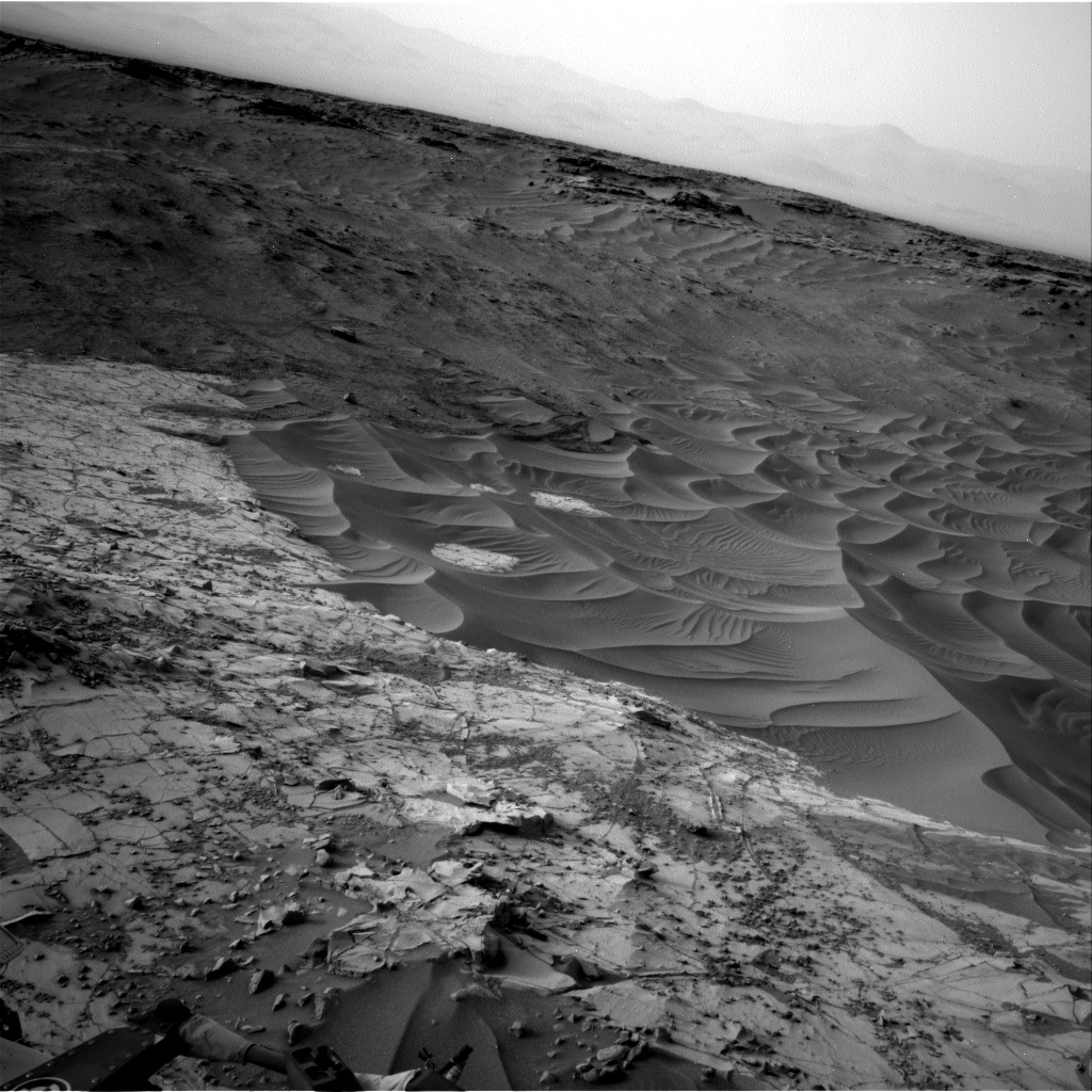 Nasa's Mars rover Curiosity acquired this image using its Right Navigation Camera on Sol 812, at drive 1546, site number 44