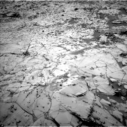 Nasa's Mars rover Curiosity acquired this image using its Left Navigation Camera on Sol 817, at drive 1558, site number 44