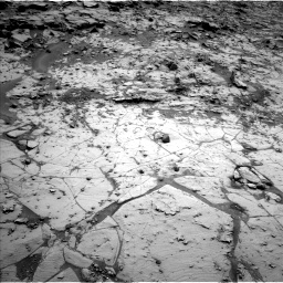 Nasa's Mars rover Curiosity acquired this image using its Left Navigation Camera on Sol 817, at drive 1750, site number 44