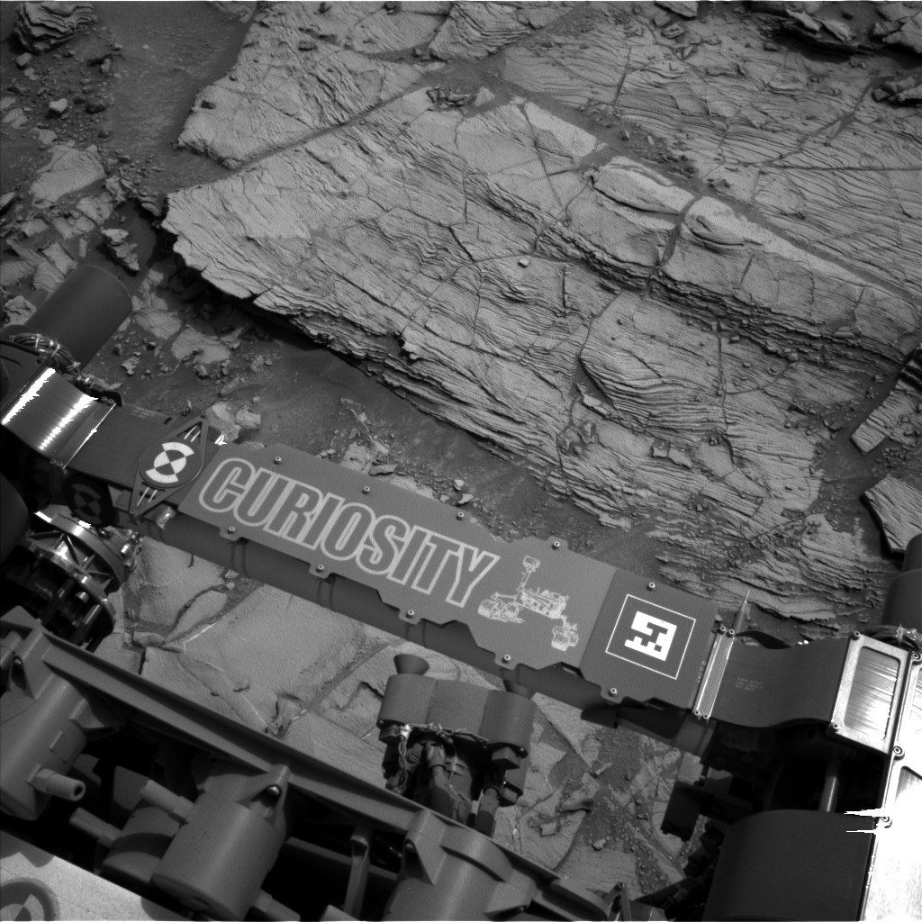 Nasa's Mars rover Curiosity acquired this image using its Left Navigation Camera on Sol 826, at drive 2062, site number 44