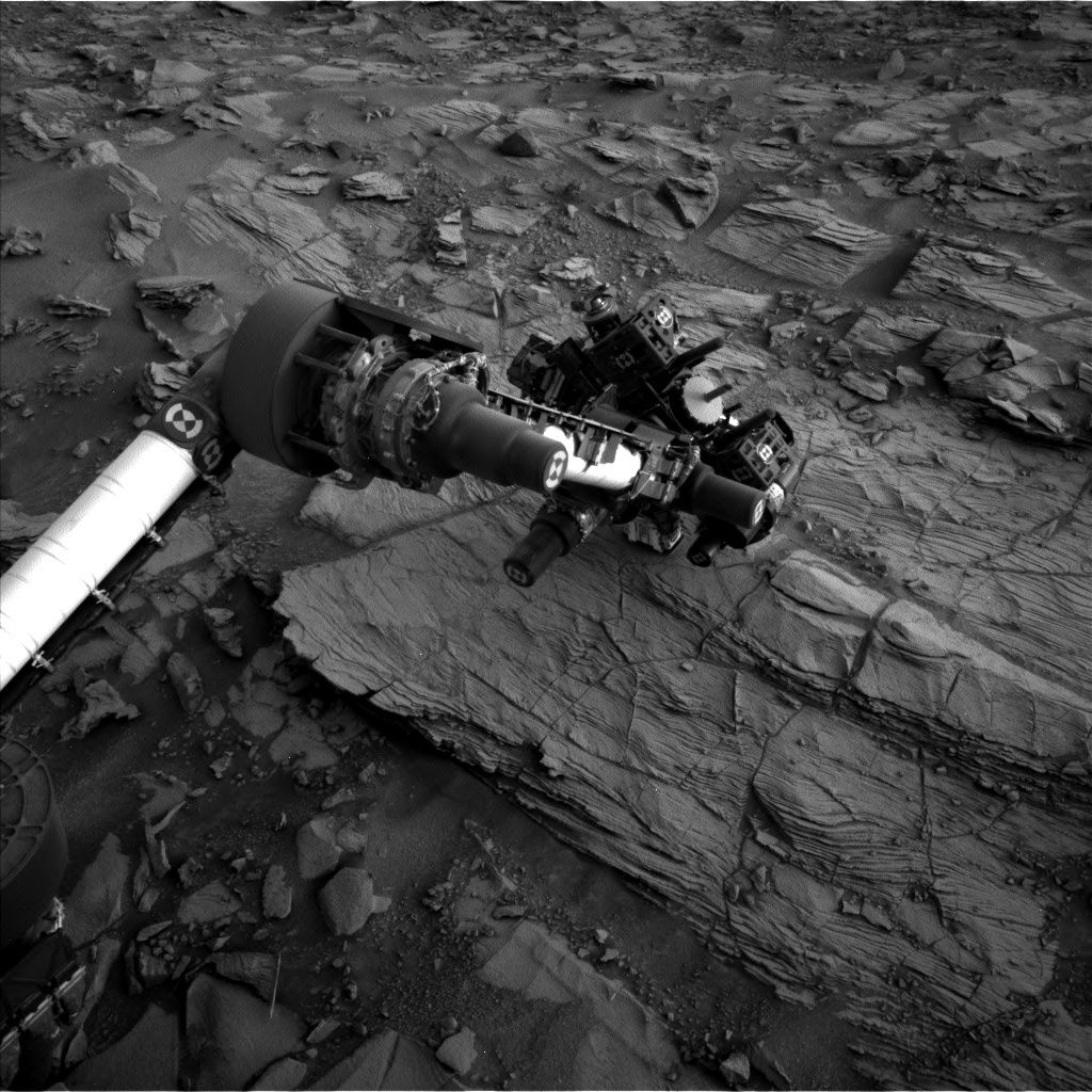 Nasa's Mars rover Curiosity acquired this image using its Left Navigation Camera on Sol 828, at drive 2062, site number 44