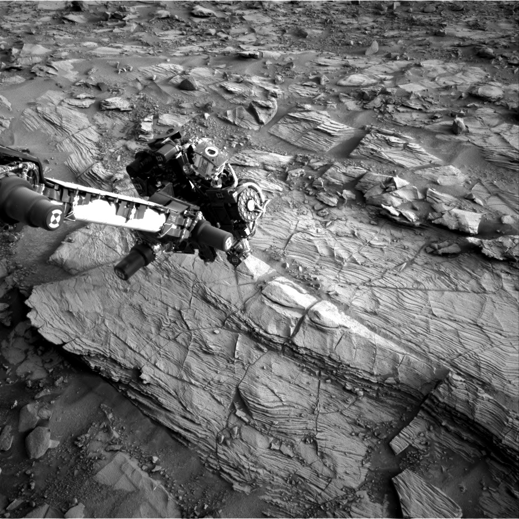 Nasa's Mars rover Curiosity acquired this image using its Right Navigation Camera on Sol 828, at drive 2062, site number 44