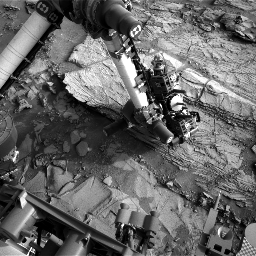 Nasa's Mars rover Curiosity acquired this image using its Left Navigation Camera on Sol 830, at drive 2062, site number 44