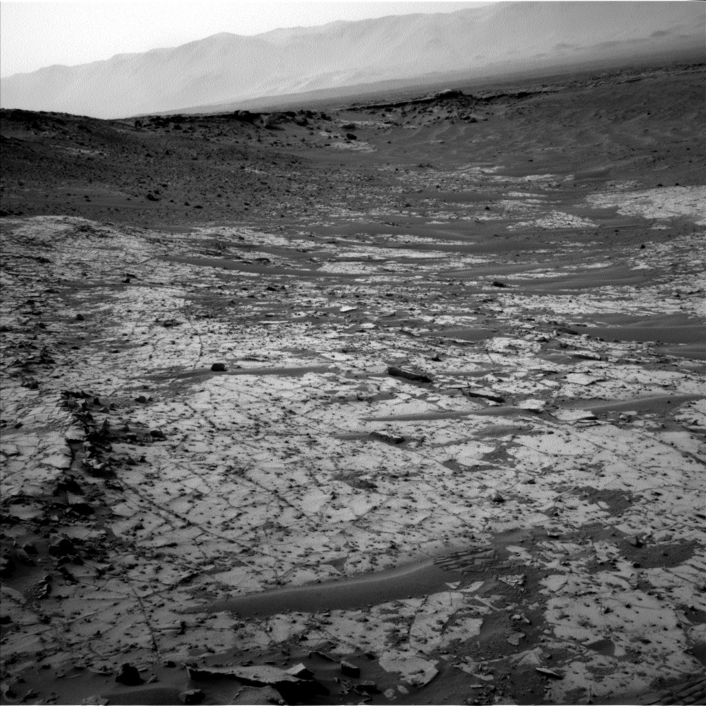 Nasa's Mars rover Curiosity acquired this image using its Left Navigation Camera on Sol 831, at drive 2062, site number 44
