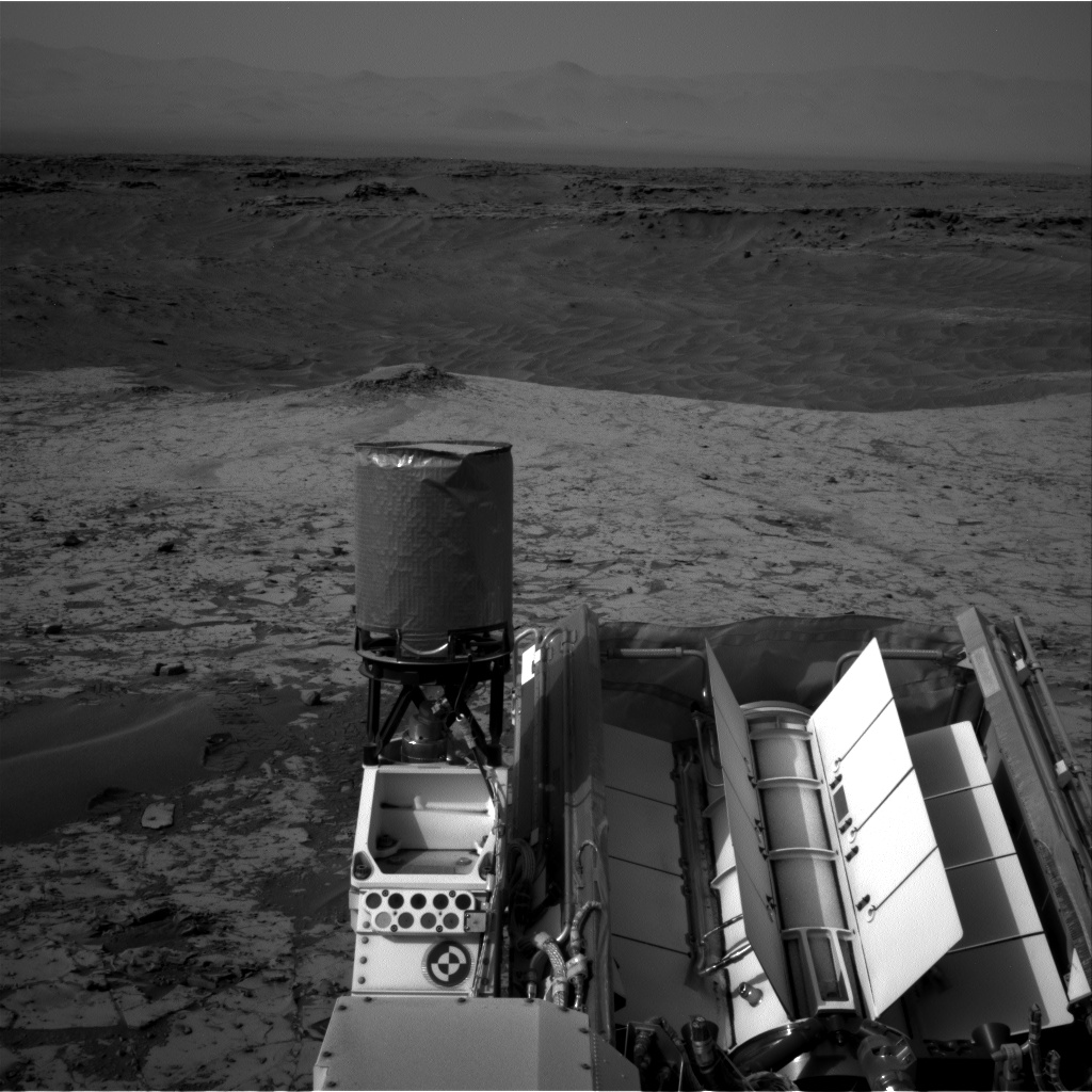 Nasa's Mars rover Curiosity acquired this image using its Right Navigation Camera on Sol 831, at drive 2062, site number 44
