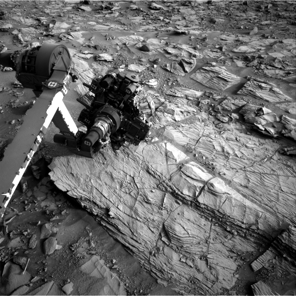 Nasa's Mars rover Curiosity acquired this image using its Right Navigation Camera on Sol 833, at drive 2062, site number 44