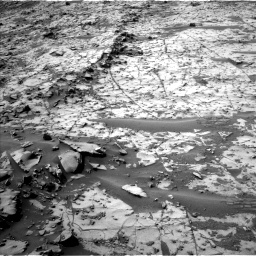 Nasa's Mars rover Curiosity acquired this image using its Left Navigation Camera on Sol 835, at drive 2074, site number 44