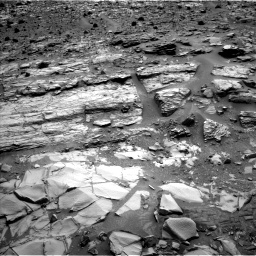 Nasa's Mars rover Curiosity acquired this image using its Left Navigation Camera on Sol 835, at drive 2098, site number 44