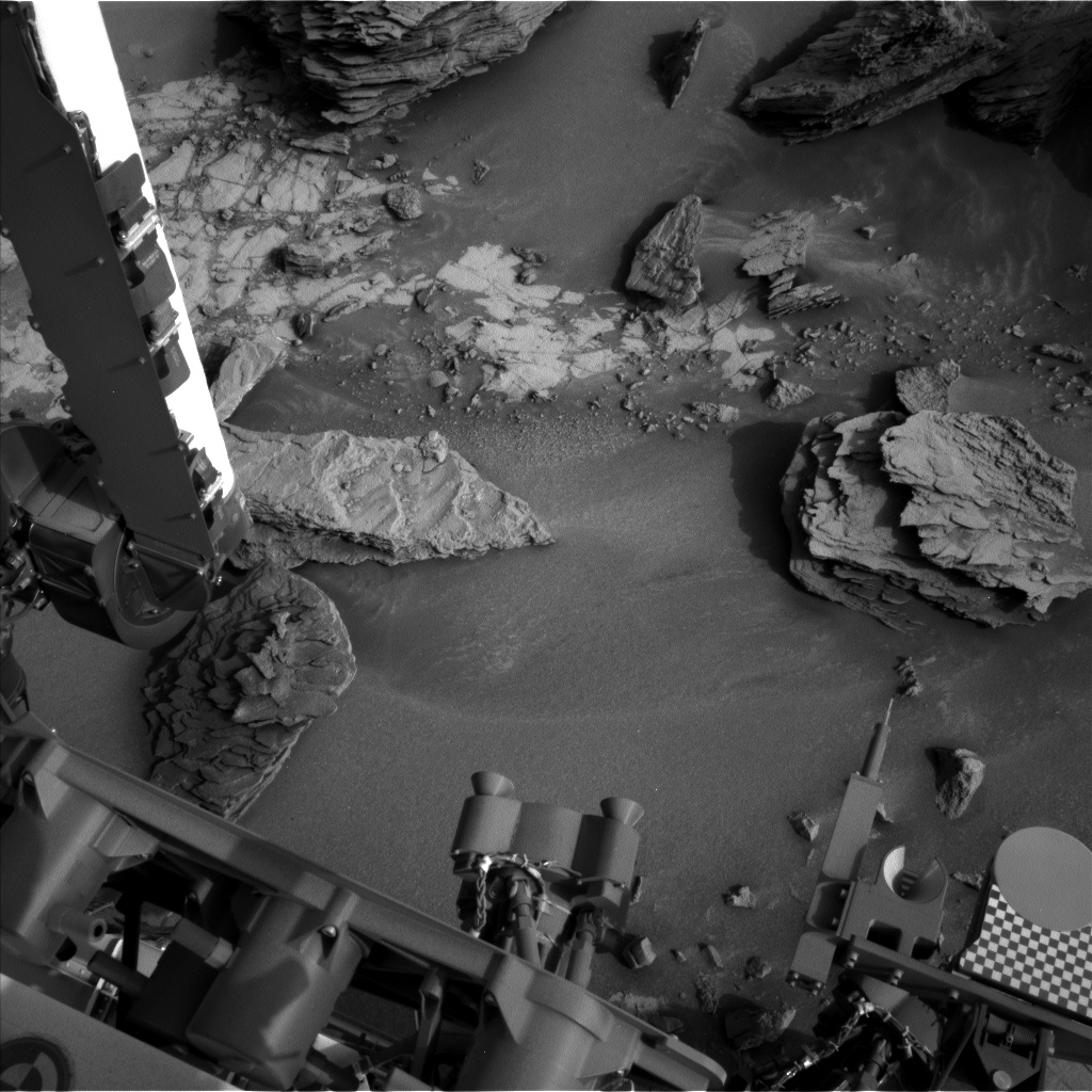 Nasa's Mars rover Curiosity acquired this image using its Left Navigation Camera on Sol 840, at drive 2414, site number 44