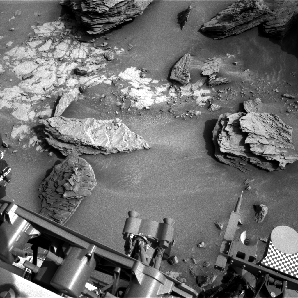 Nasa's Mars rover Curiosity acquired this image using its Left Navigation Camera on Sol 842, at drive 2414, site number 44