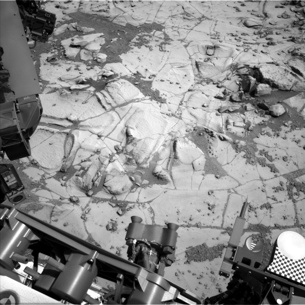 Nasa's Mars rover Curiosity acquired this image using its Left Navigation Camera on Sol 867, at drive 0, site number 45