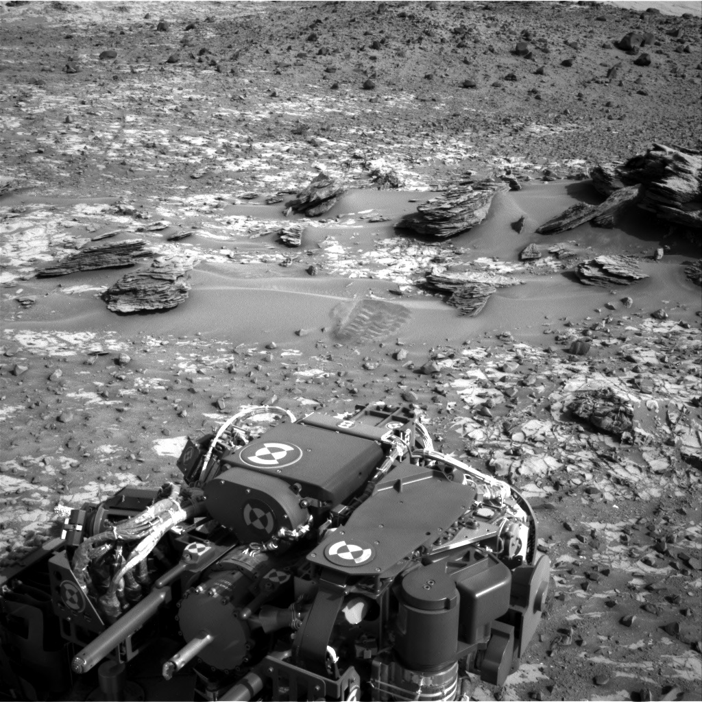 Nasa's Mars rover Curiosity acquired this image using its Right Navigation Camera on Sol 903, at drive 450, site number 45