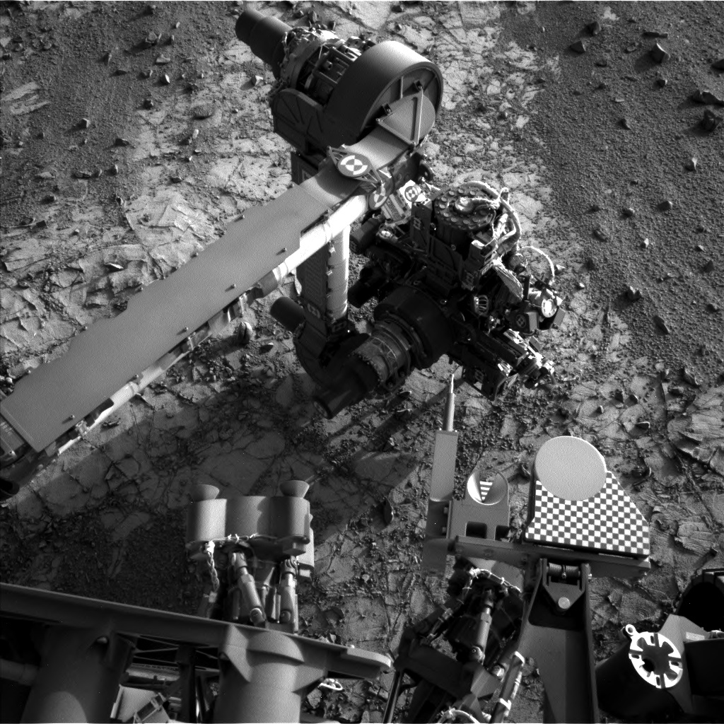 Nasa's Mars rover Curiosity acquired this image using its Left Navigation Camera on Sol 905, at drive 450, site number 45