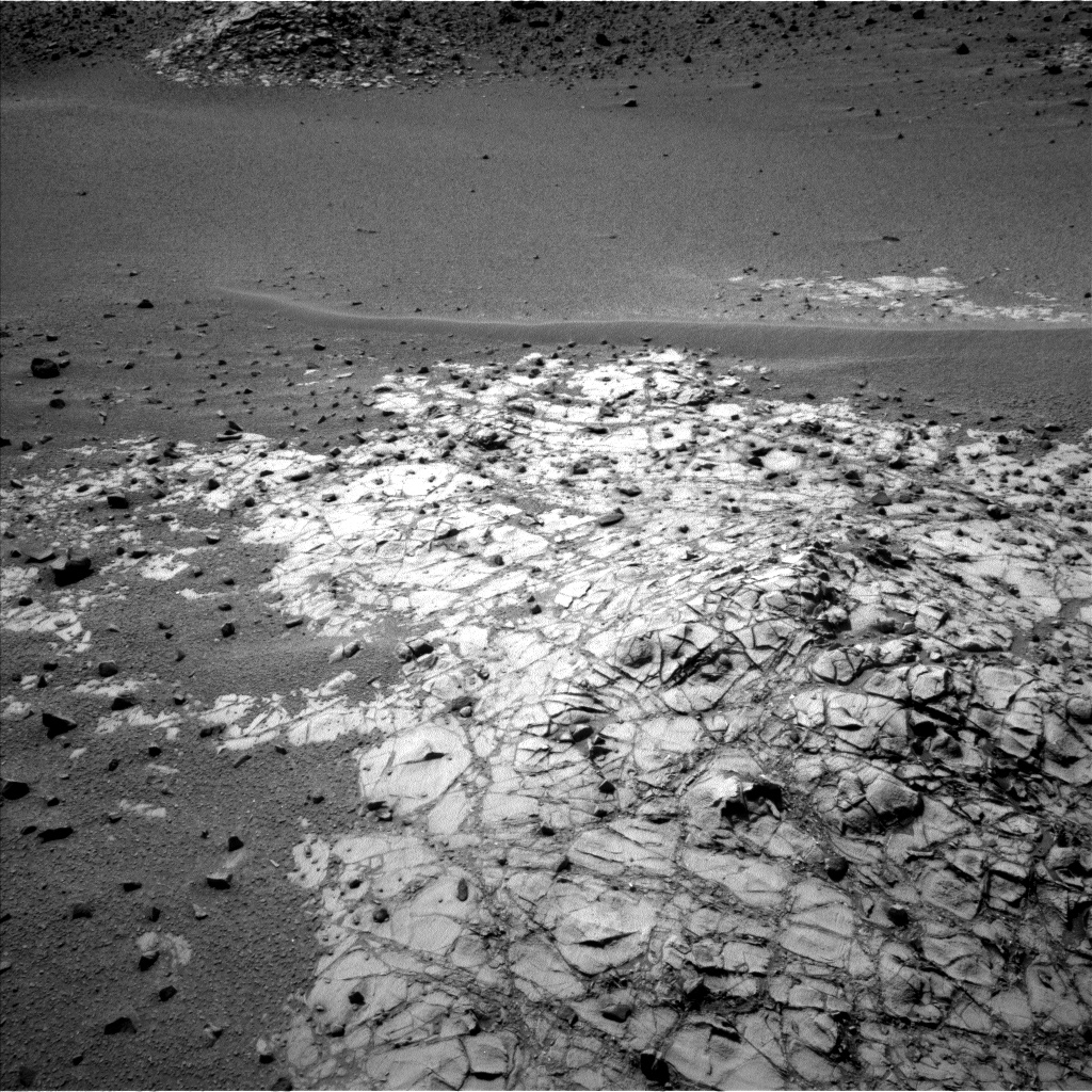 Nasa's Mars rover Curiosity acquired this image using its Left Navigation Camera on Sol 915, at drive 450, site number 45