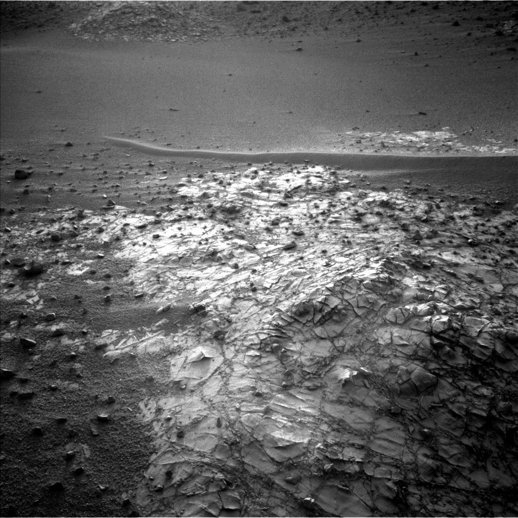 Nasa's Mars rover Curiosity acquired this image using its Left Navigation Camera on Sol 915, at drive 450, site number 45