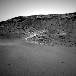 Nasa's Mars rover Curiosity acquired this image using its Left Navigation Camera on Sol 923, at drive 504, site number 45