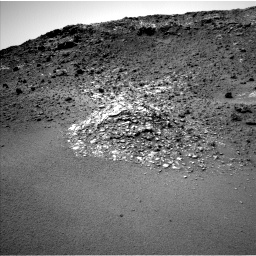 Nasa's Mars rover Curiosity acquired this image using its Left Navigation Camera on Sol 923, at drive 528, site number 45