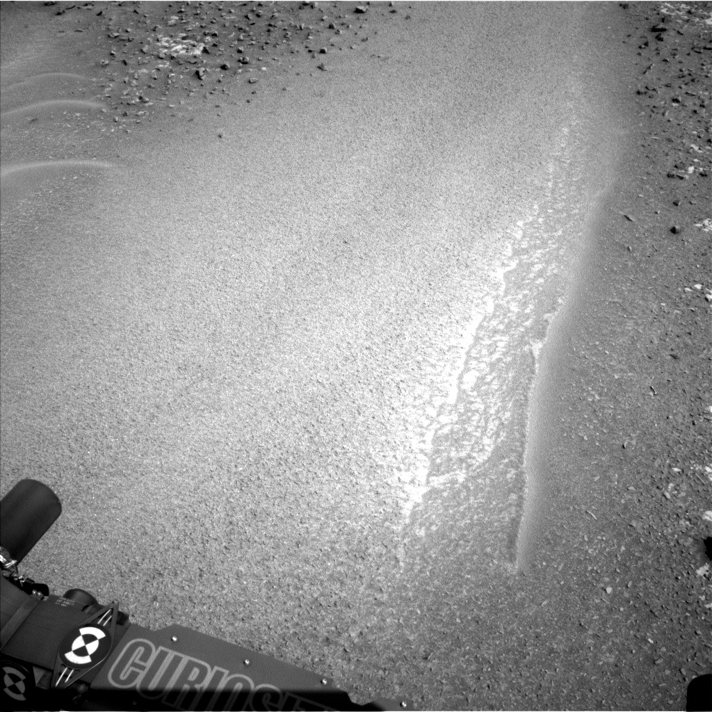 Nasa's Mars rover Curiosity acquired this image using its Left Navigation Camera on Sol 926, at drive 786, site number 45