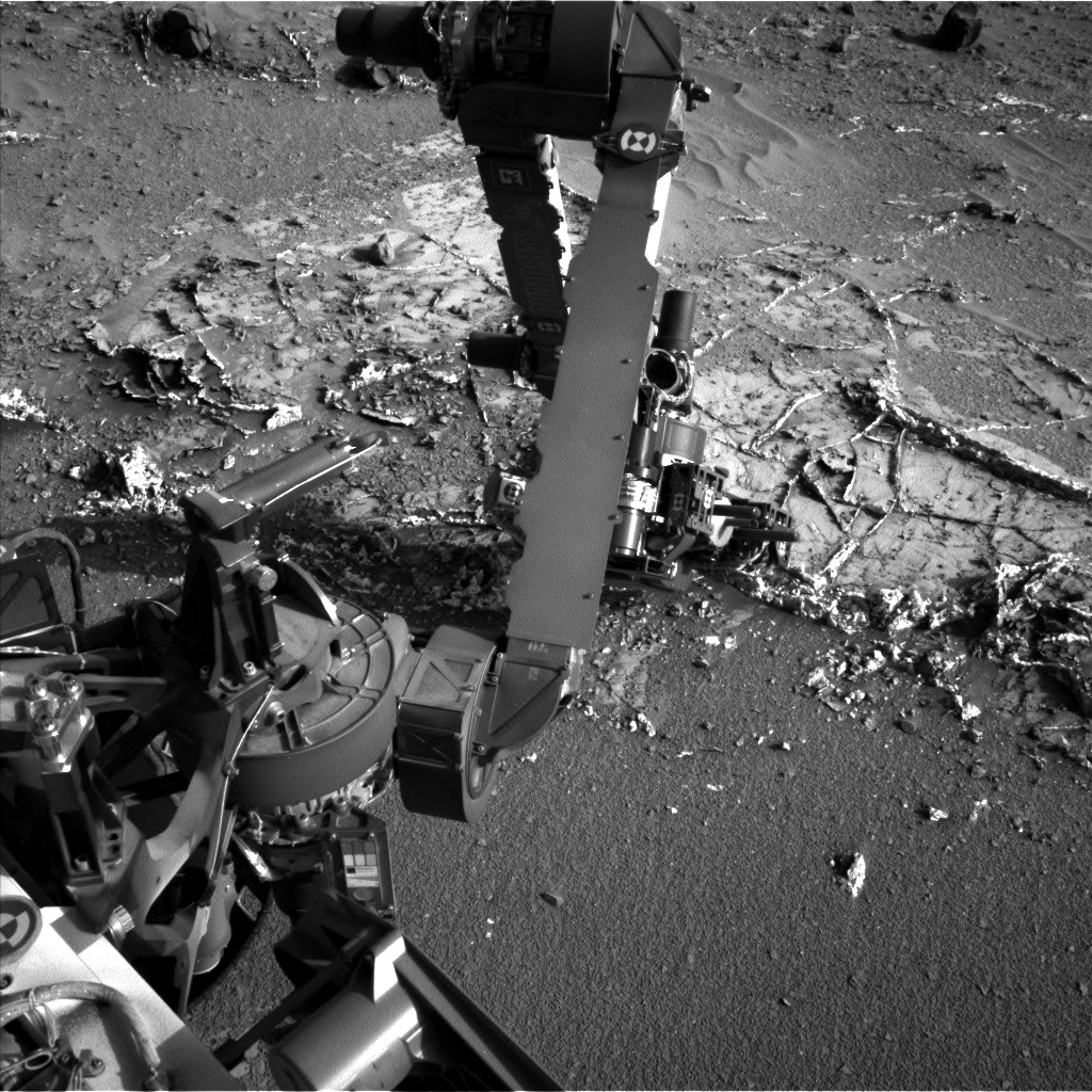 Nasa's Mars rover Curiosity acquired this image using its Left Navigation Camera on Sol 935, at drive 852, site number 45