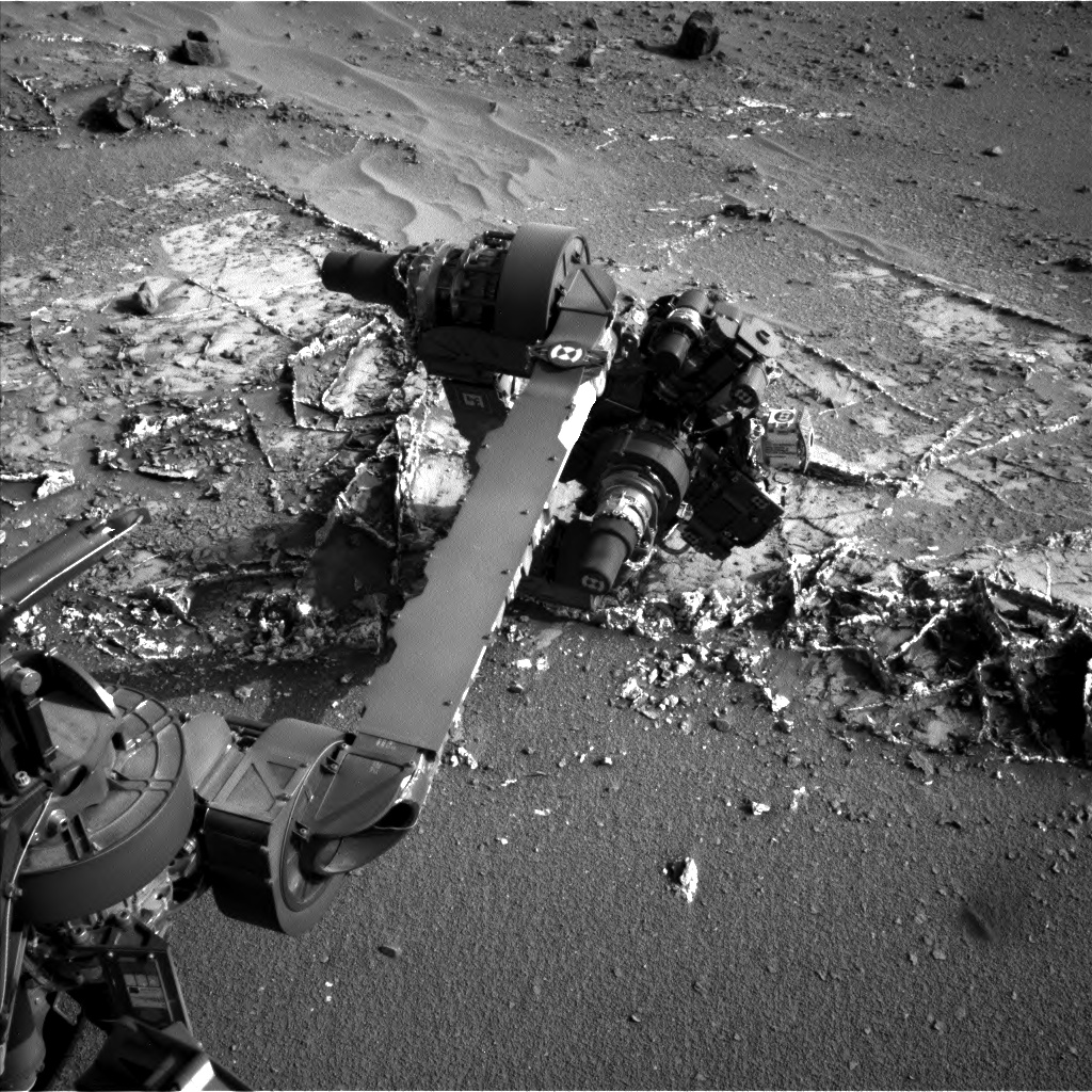 Nasa's Mars rover Curiosity acquired this image using its Left Navigation Camera on Sol 937, at drive 852, site number 45