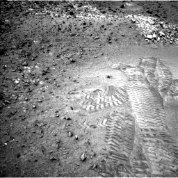 Nasa's Mars rover Curiosity acquired this image using its Left Navigation Camera on Sol 940, at drive 900, site number 45