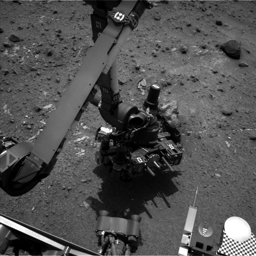 Nasa's Mars rover Curiosity acquired this image using its Left Navigation Camera on Sol 942, at drive 996, site number 45