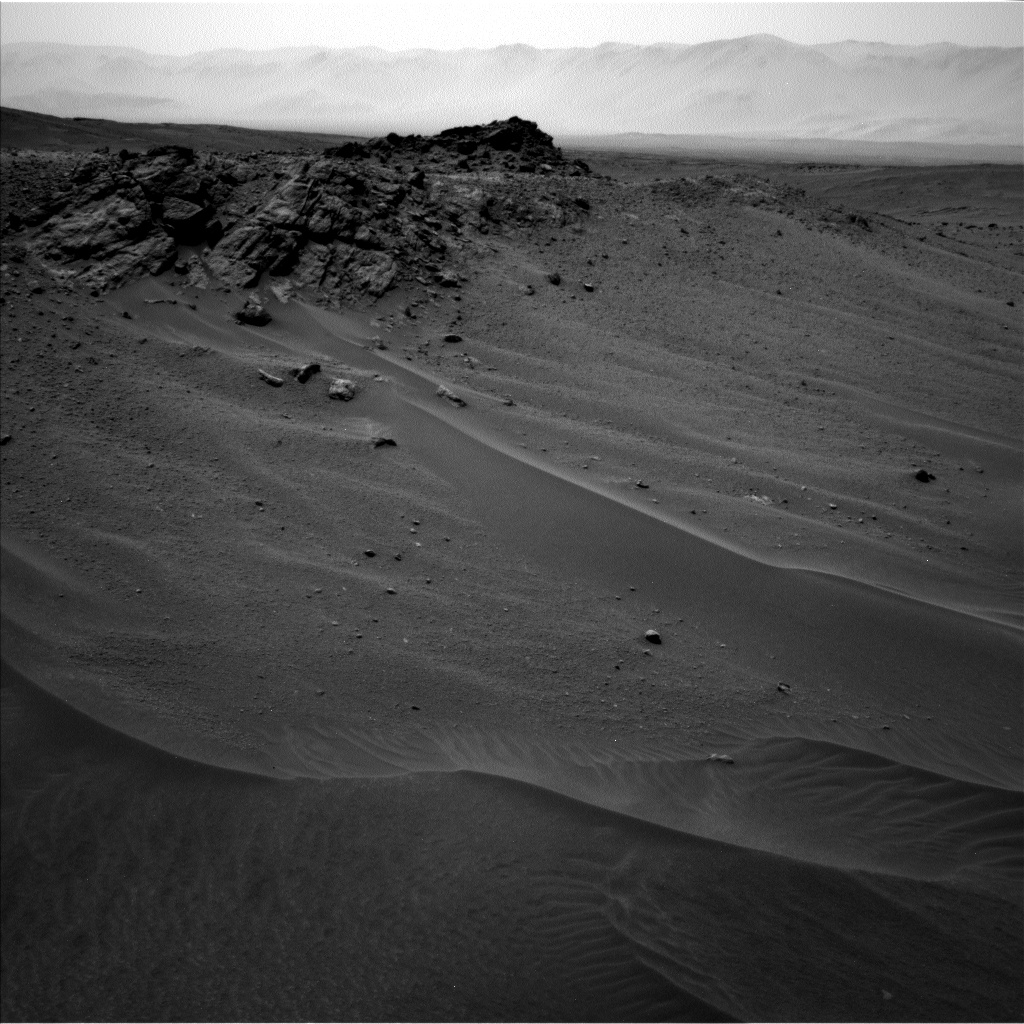 Nasa's Mars rover Curiosity acquired this image using its Left Navigation Camera on Sol 957, at drive 934, site number 46