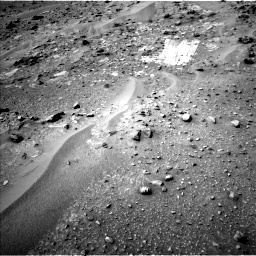 Nasa's Mars rover Curiosity acquired this image using its Left Navigation Camera on Sol 960, at drive 1384, site number 46