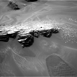 Nasa's Mars rover Curiosity acquired this image using its Left Navigation Camera on Sol 976, at drive 622, site number 47