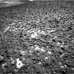 Nasa's Mars rover Curiosity acquired this image using its Left Navigation Camera on Sol 987, at drive 370, site number 48