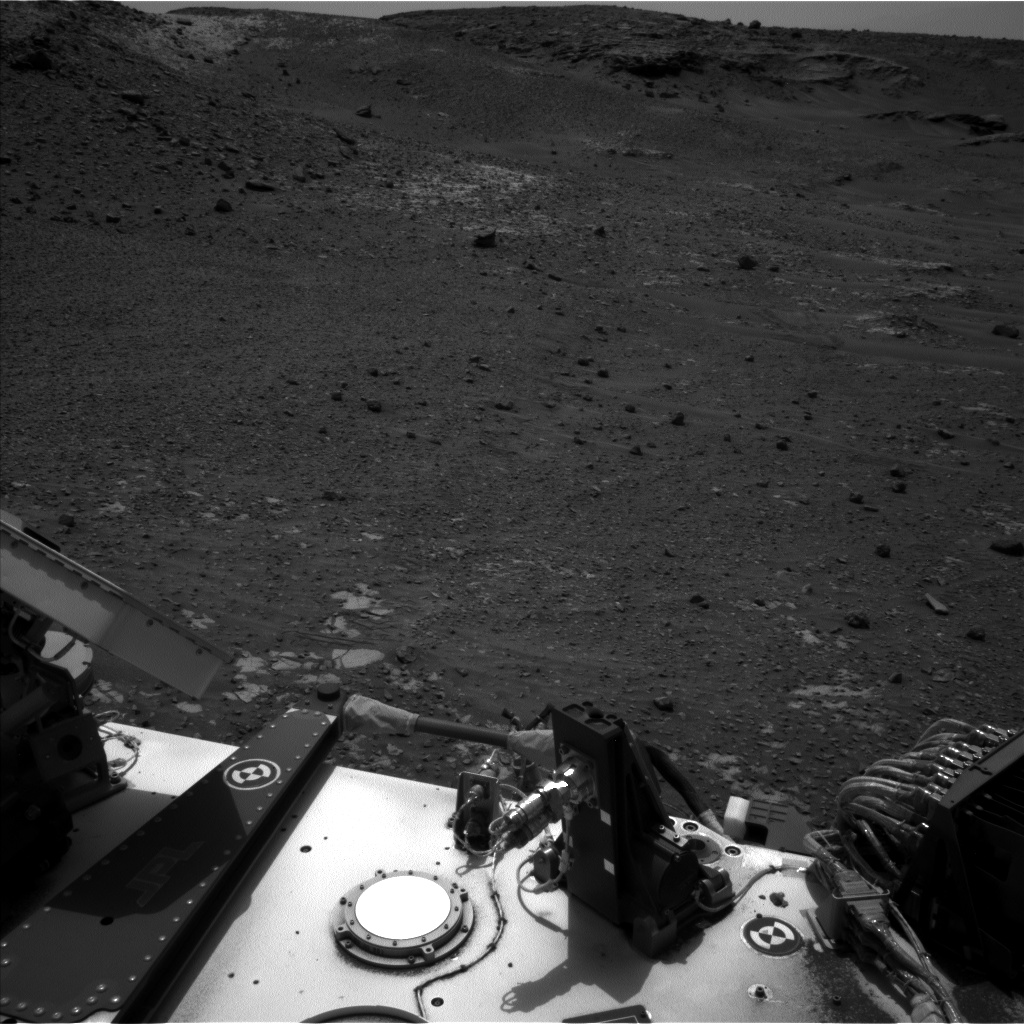 Nasa's Mars rover Curiosity acquired this image using its Left Navigation Camera on Sol 987, at drive 448, site number 48