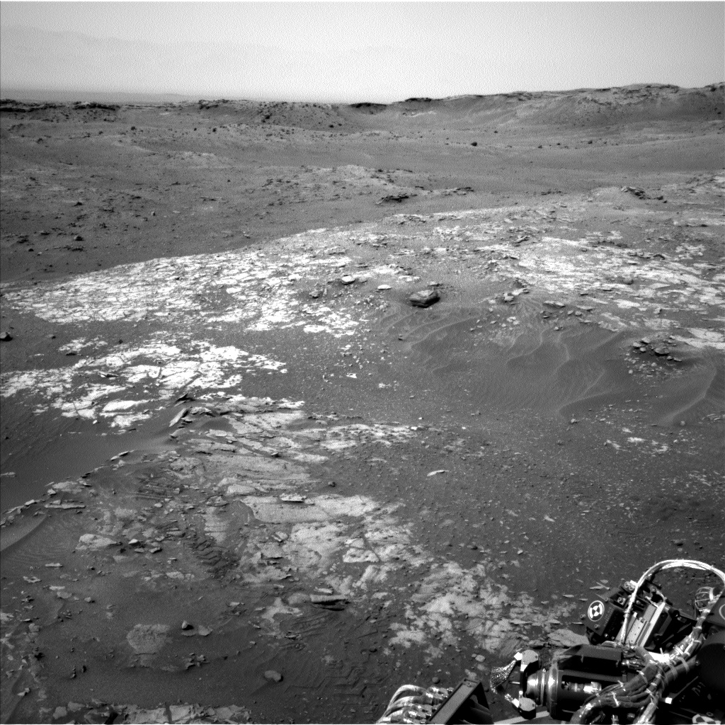 Nasa's Mars rover Curiosity acquired this image using its Left Navigation Camera on Sol 987, at drive 458, site number 48