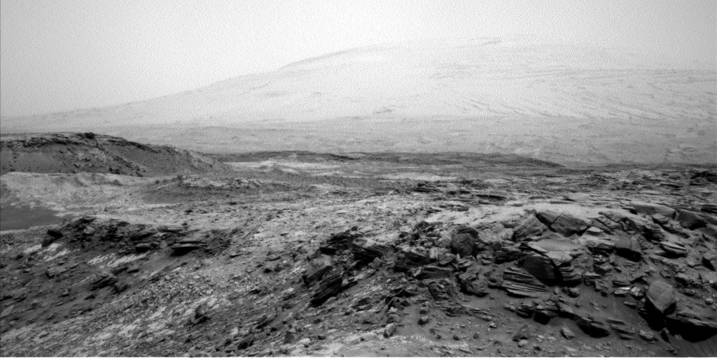 Nasa's Mars rover Curiosity acquired this image using its Left Navigation Camera on Sol 992, at drive 1194, site number 48