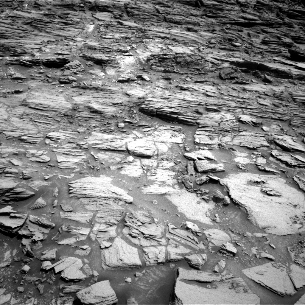 Nasa's Mars rover Curiosity acquired this image using its Left Navigation Camera on Sol 997, at drive 1570, site number 48